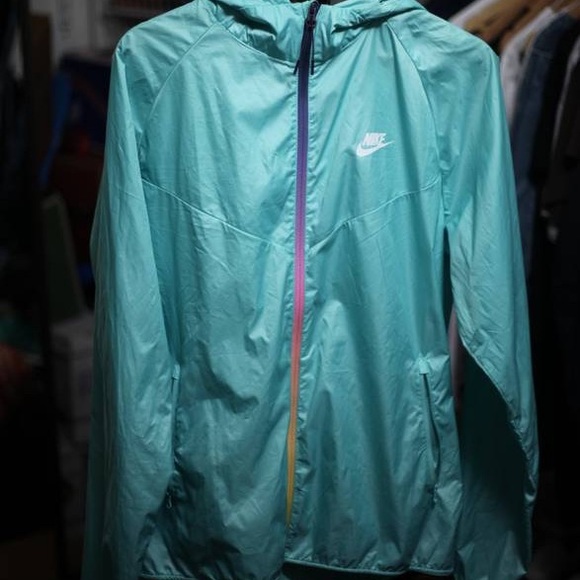 nike sunset windbreaker